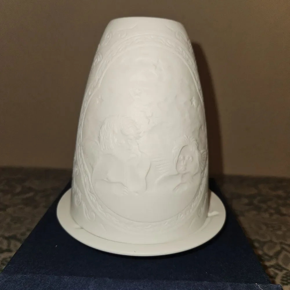 Sorelle Fine Porcelain Votive Tea Light Candle Holder with a Christmas Scene
